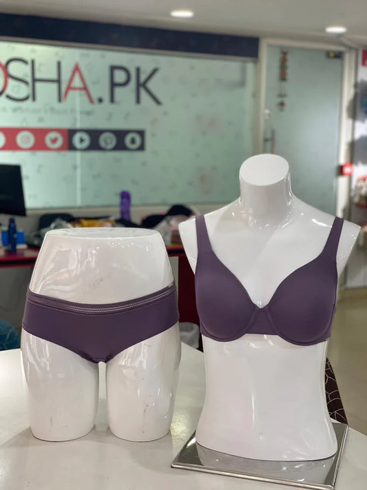 Double layered wired bra
